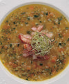 foto ricetta Zuppa di riso con pancetta affumicata dorata 