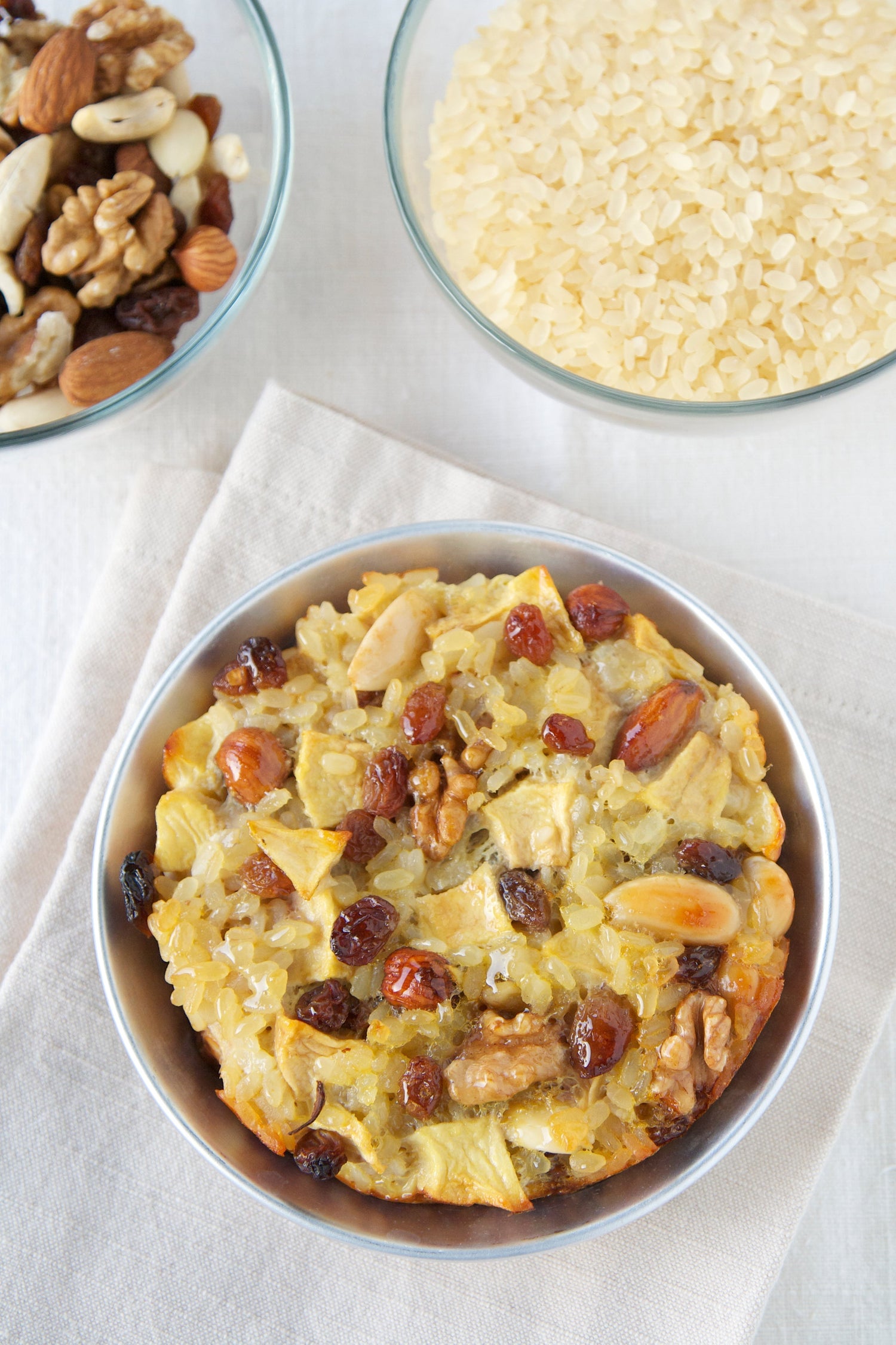 TORTA DI RISO CON RISO BLOND VERSATILE, WELLNESS MIX FRUTTA SECCA NOBERASCO E MELE. 